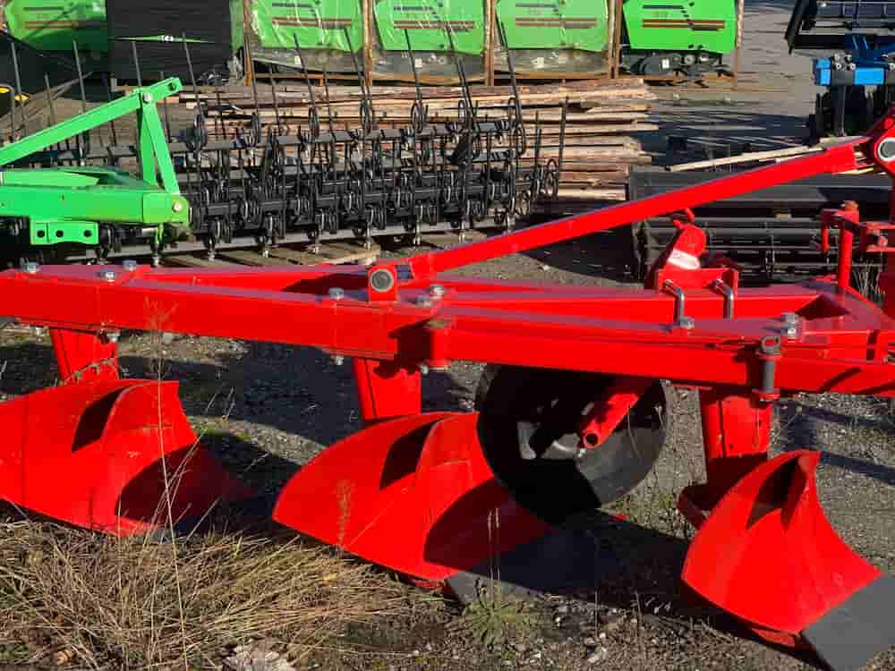 تصویر 3 از گاوآهن خراسان با تیغه های بلند مناسب شخم عمقی